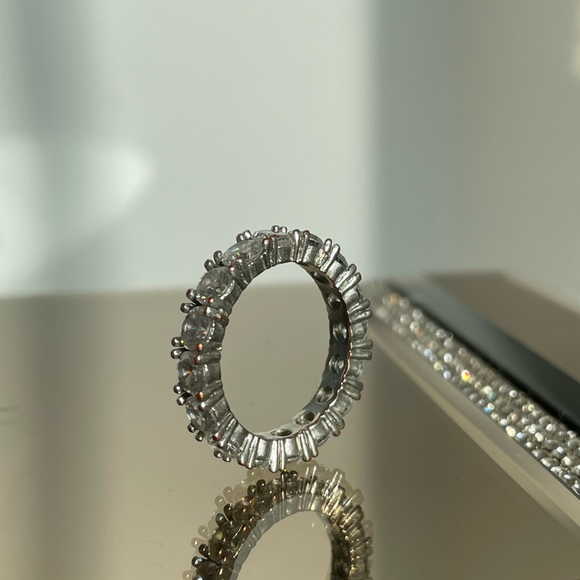 Infinity ring - Picture 2 of 3